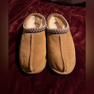 Womens UGG® Tasman II Slipper - Chestnut Size 8